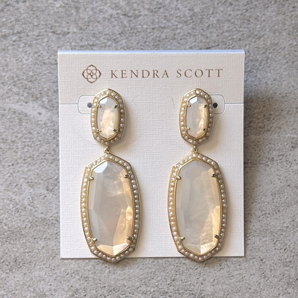 KENDRA SCOTT PEARL BEADED ELLE STATEMENT EARRINGS GOLD IVORY PEARL